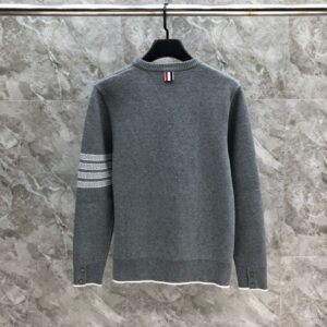 Alternative view of 톰브라운 스웨터 25FW 66ST544