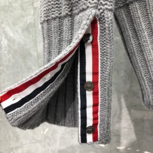 톰브라운 가디건 25FW 66ST551-2 - 이미지 7