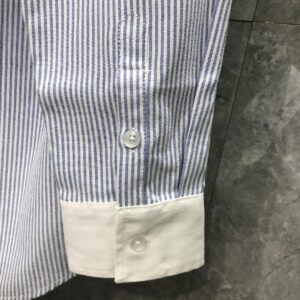 톰브라운 셔츠 25FW 66ST552 - 이미지 4