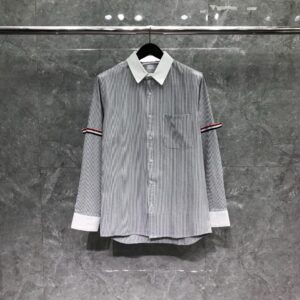 톰브라운 셔츠 25FW 66ST552-2