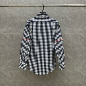 Alternative view of 톰브라운 셔츠 25FW 66ST553
