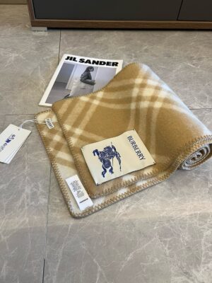 버버리 타탄 체크 울 머플러 25FW VI2102-3 - 이미지 5