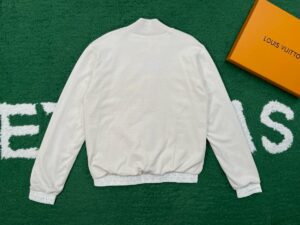 루이비* 리버시블 봄버 자켓 25FW RA1250 - 이미지 3