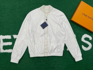 루이비* 리버시블 봄버 자켓 25FW RA1250 - 이미지 4
