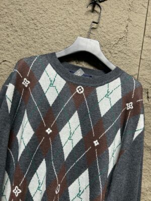루이비* Nigo 아가일 자카드 울 스웨터 25FW 66ST562 - 이미지 4