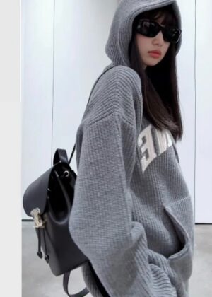 셀린* 로고 양모 후드 니트 25FW TBHB8825 - 이미지 6