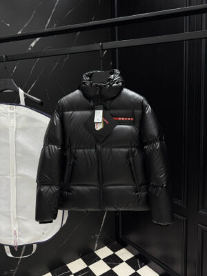 프라다 구스다운 숏패딩 25FW SAD350 - 이미지 3