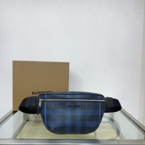 Alternative view of 버버리 케이슨 벨트백 8073270