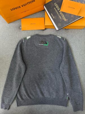 루이비* 아가일 크루넥 25FW TBHC8810 - 이미지 8
