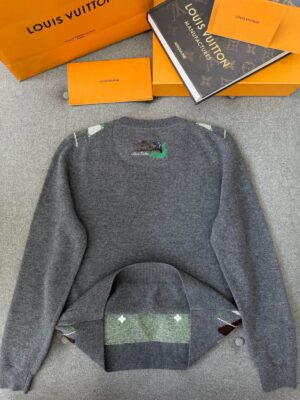 루이비* 아가일 크루넥 25FW TBHC8810 - 이미지 7