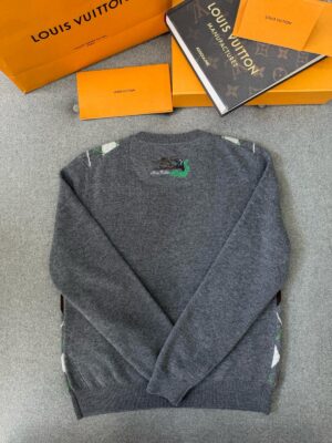 루이비* 아가일 크루넥 25FW TBHC8810 - 이미지 6