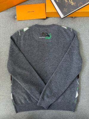 루이비* 아가일 크루넥 25FW TBHC8810 - 이미지 5