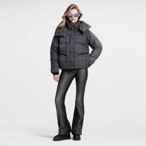 Alternative view of 루이비* 여성 모노그램 패턴 스키 다운 재킷 25FW RA3817