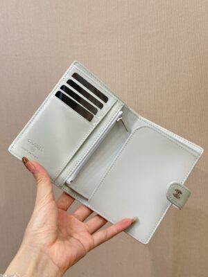 Alternative view of 샤넬 25S 클래식 카드지갑 여권케이스 96066