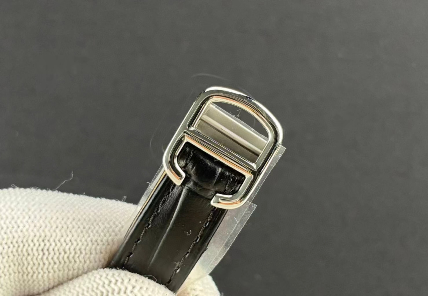 까르띠에 발롱 블루 워치 33mm 오토메틱 블랙 밴드 WSBB0030 - 이미지 10