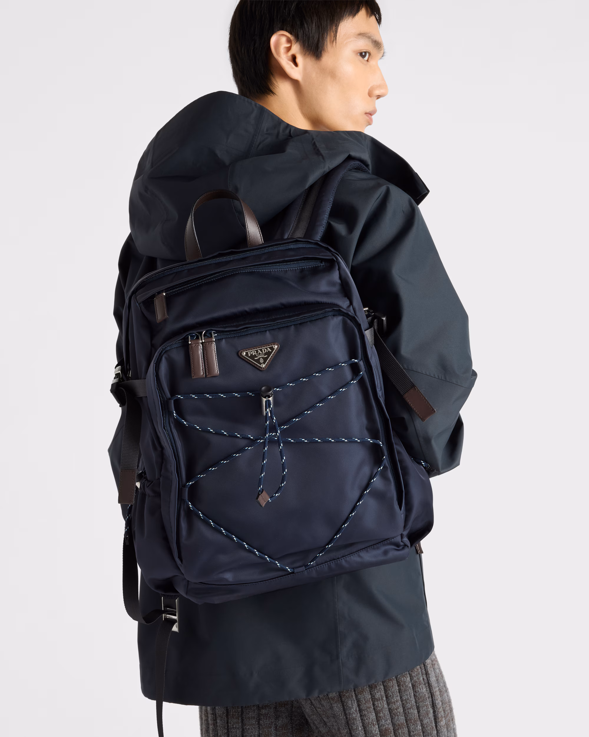 Alternative view of 프라다 스피드록 리나일론 가죽 백팩 2VZ122-2
