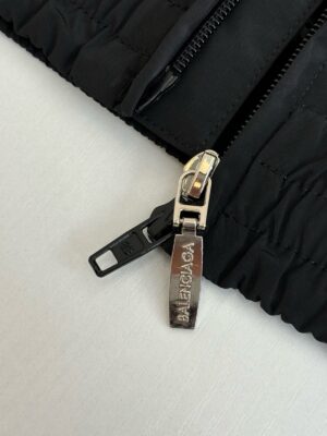 발렌시아가 BLCG 자수 로고 스탠드넥 집업 자켓 Ceo308 - 이미지 7
