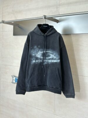 Alternative view of 발렌시아가 스모크 워싱 그래픽 후드 티셔츠 Ceo309