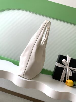 Alternative view of 샤넬 26C 라지 호보백 AS5967-2