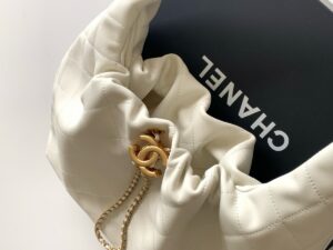 샤넬 26C 라지 호보백 AS5967-2 - 이미지 7