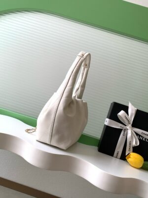 Alternative view of 샤넬 26C 스몰 호보백 AS5976-2