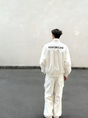 발렌시아가 백로고 미러 자수 트랙 자켓 YP2032 - 이미지 9