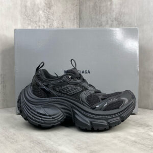 Alternative view of 발렌시아가 10XL 러너 스니커즈 792778-11