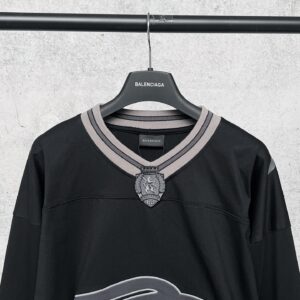 발렌시아가 풋볼 V넥 로고 오버핏 긴팔 티셔츠 66st749-2 - 이미지 7