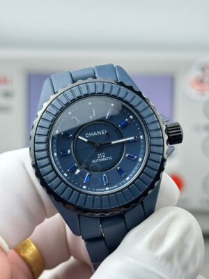 Alternative view of 샤넬 J12 블루 세라믹 33mm 오토매틱 여성 워치