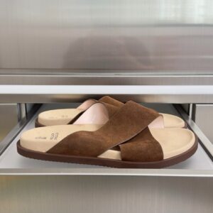Alternative view of 브루넬로 쿠치넬* 크로스 스트랩 레더 슬리퍼 BGS21-2