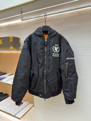 Alternative view of 발렌시아* WFP 로고 프린트 블랙 후드 봄버 자켓 66ST538