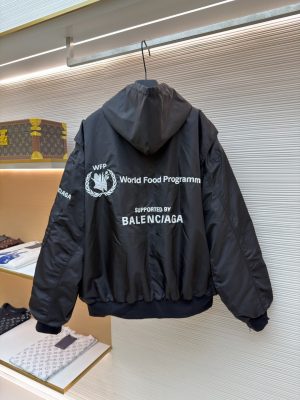 발렌시아* WFP 로고 프린트 블랙 후드 봄버 자켓 66ST538 - 이미지 3