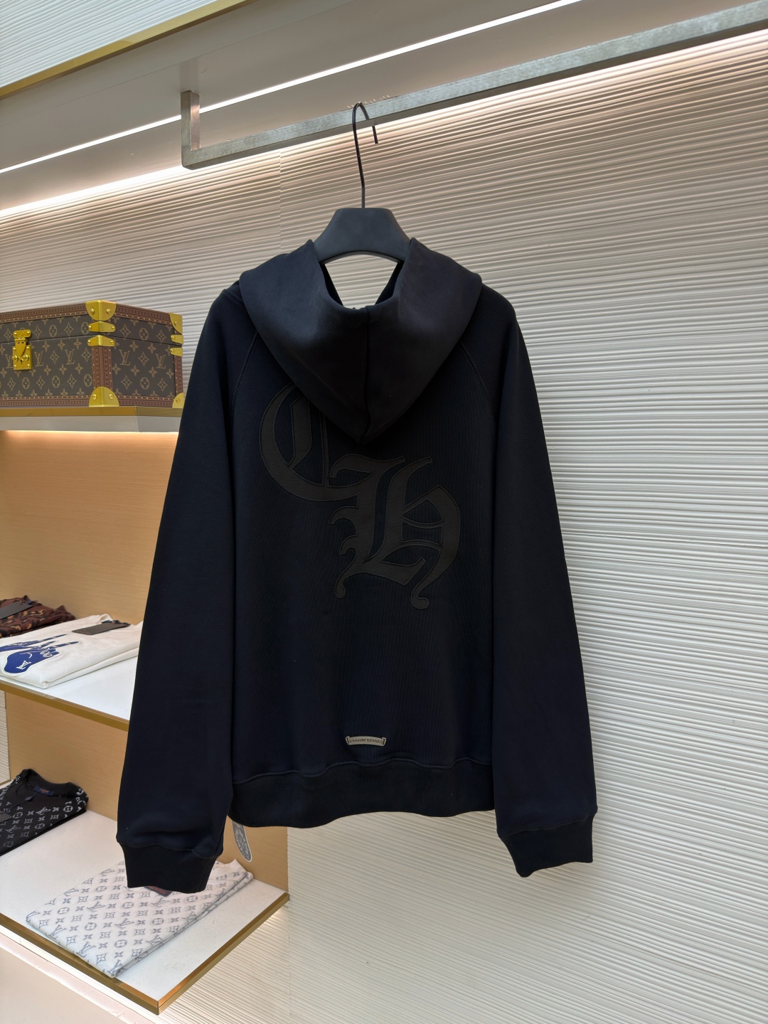 크롬하츠 블랙 크로스 CH 로고 후드티 뒷면