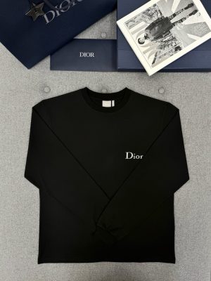 Alternative view of 디* 로고 자수 코튼 라운드넥 긴팔 티셔츠 D472