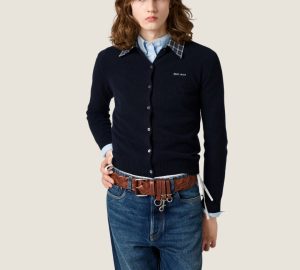 Alternative view of 미우미* 체크 칼라 로고 자수 코튼 가디건 66ST8801